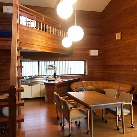 北軽井沢の貸別荘一棟貸し切り-庭とウッドデッキつき Azumaiokozan Luaran gambar